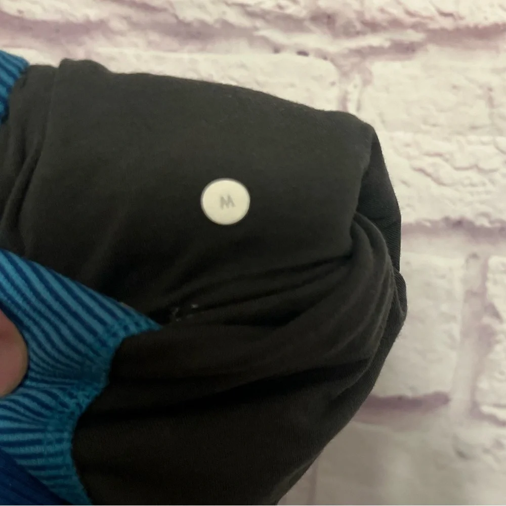 Lululemon Men's Scuba Hoodie - Picture 11 of 11